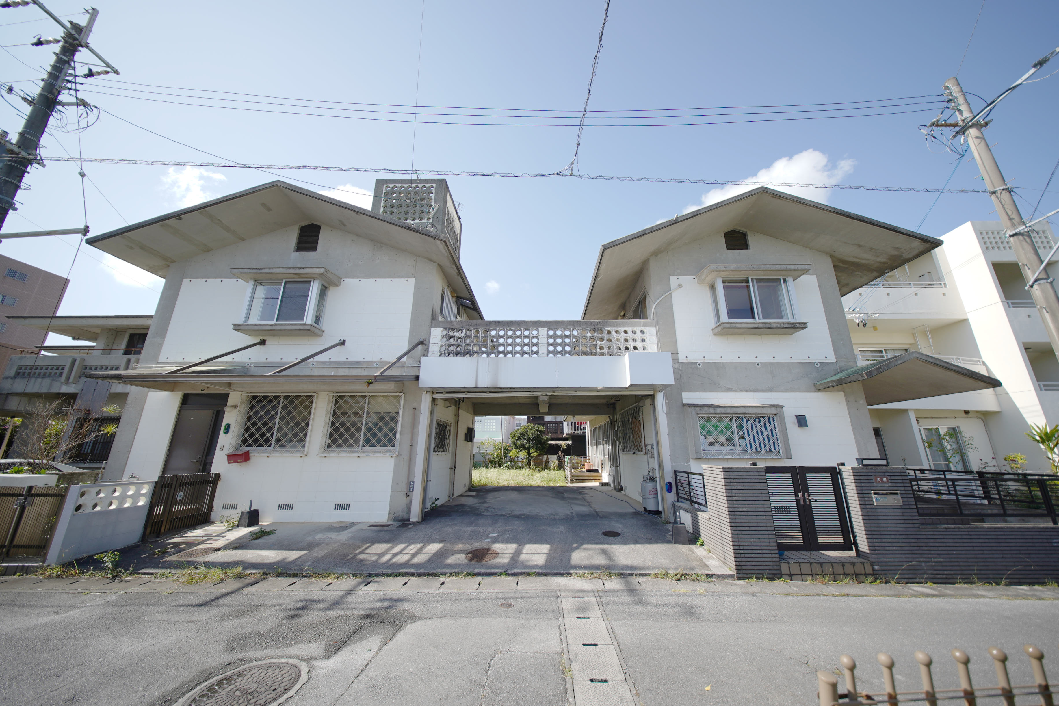 右：A棟、左：B棟